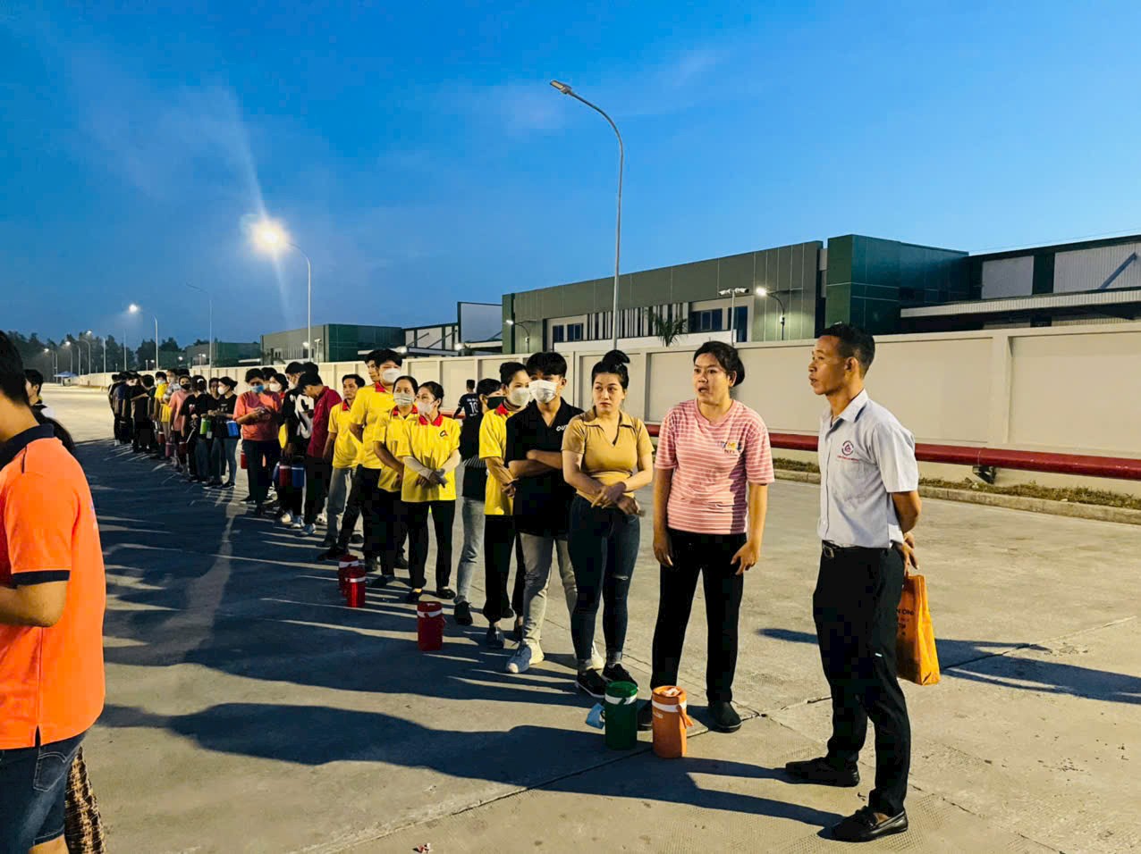 Cho Thuê Lao Động TPHCM Uy Tín | Giải Pháp Nhân Lực Toàn Diện